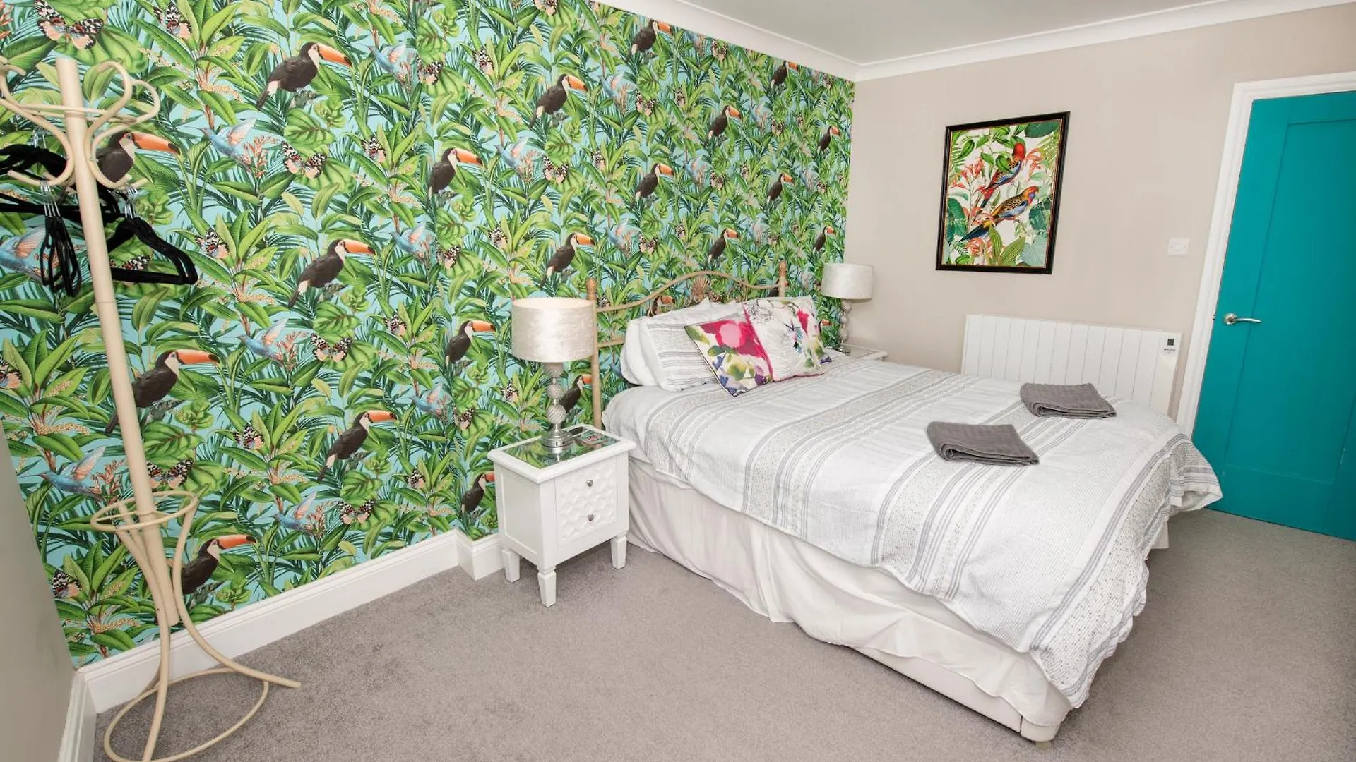 Flamingo Bay - Huge Apartment With Stunning Views - On The Beach! Scarborough