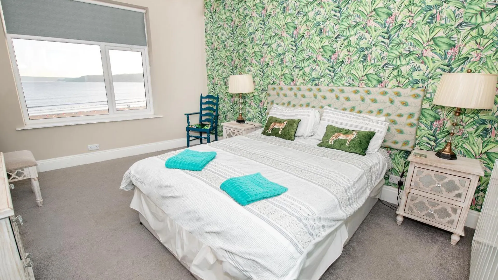 Flamingo Bay - Huge Apartment With Stunning Views - On The Beach! Scarborough