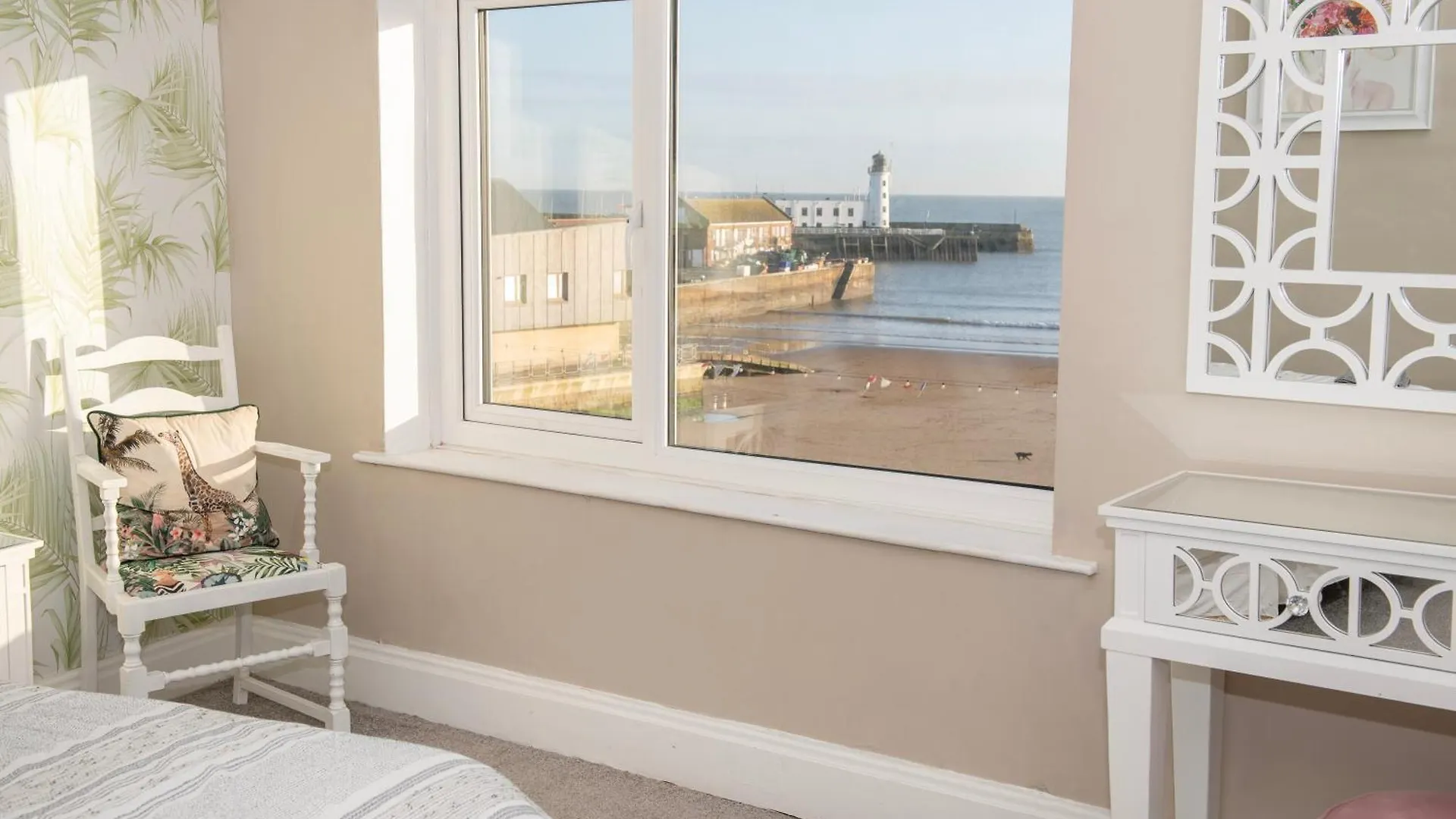 Flamingo Bay - Huge Apartment With Stunning Views - On The Beach! Scarborough 0*,  Verenigd Koninkrijk