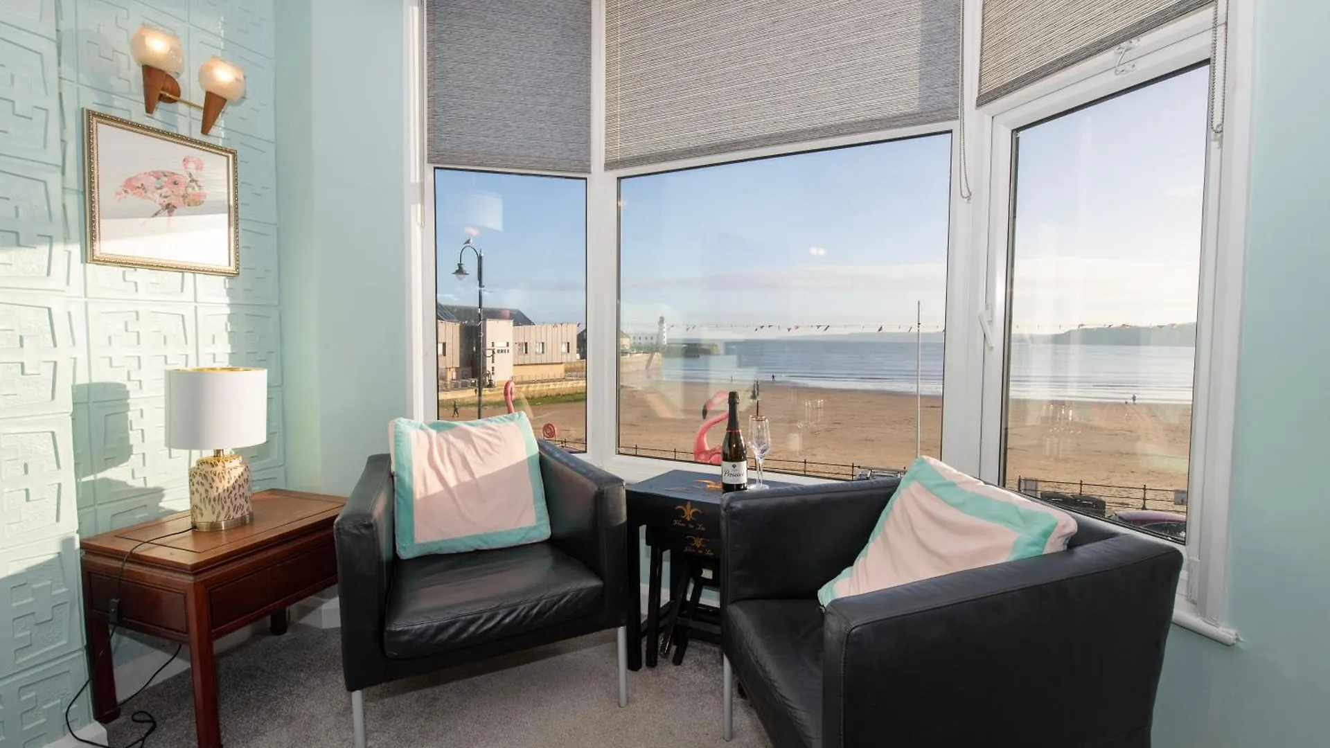 Flamingo Bay - Huge Apartment With Stunning Views - On The Beach! Scarborough