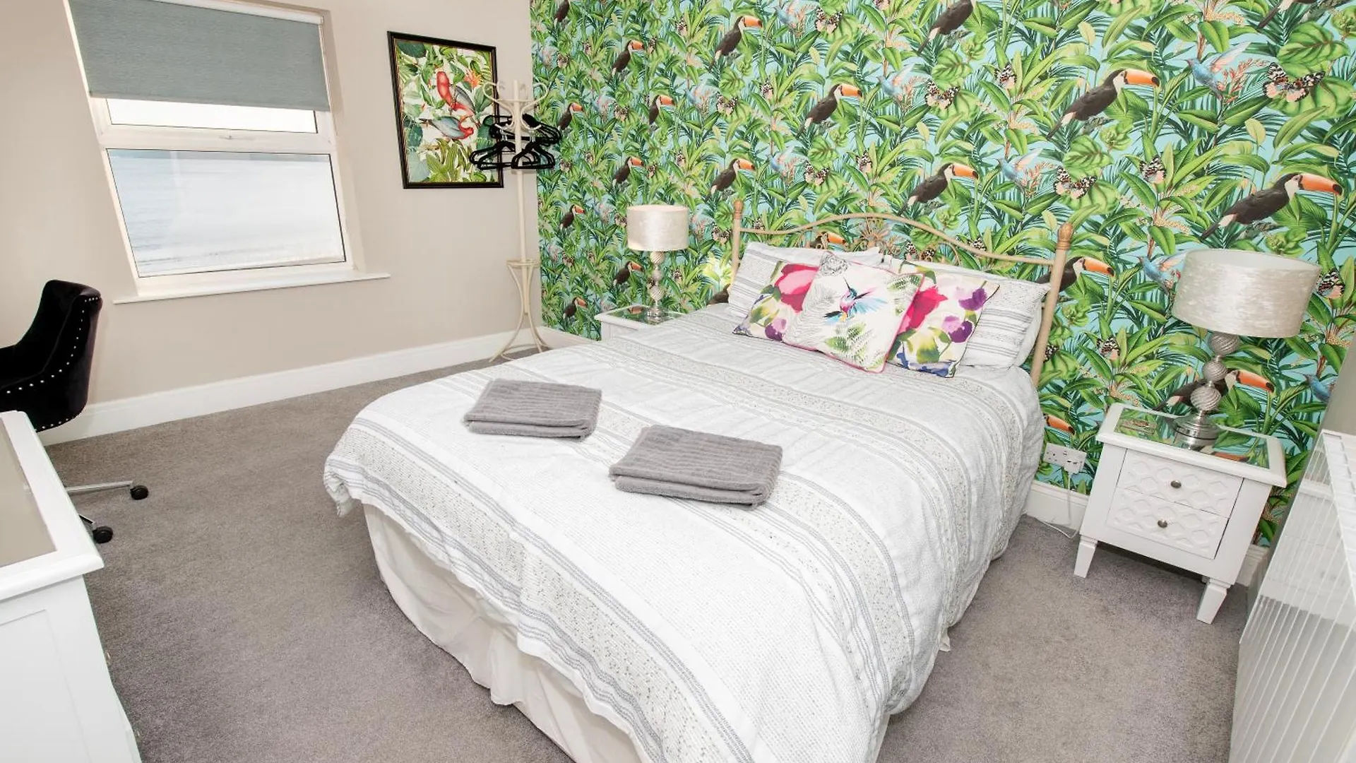 Flamingo Bay - Huge Apartment With Stunning Views - On The Beach! Scarborough